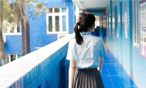 海棠湾镇如何找到一个可以帮助我生孩子的女人？